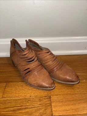 Free People Cognac Brown Strappy Leather Slip-On Loafers